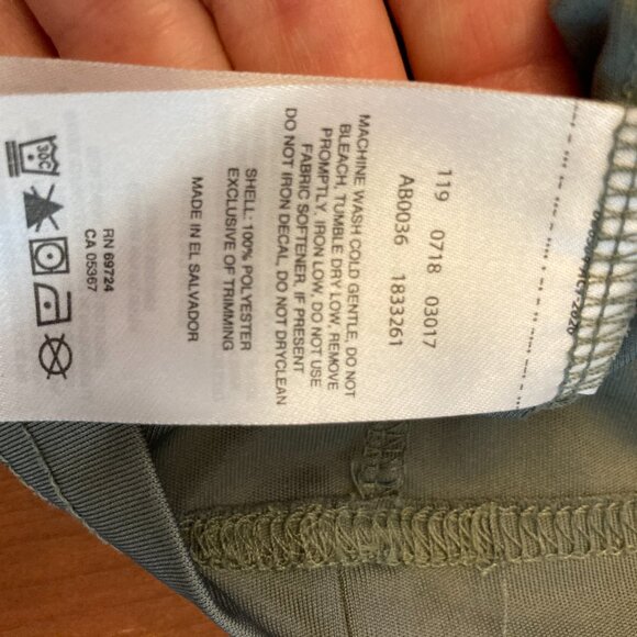 Columbia Sunguard Rashguard with SPF 50  & moisture wick t shirt sz XS 6/7 Set - Picture 11 of 13